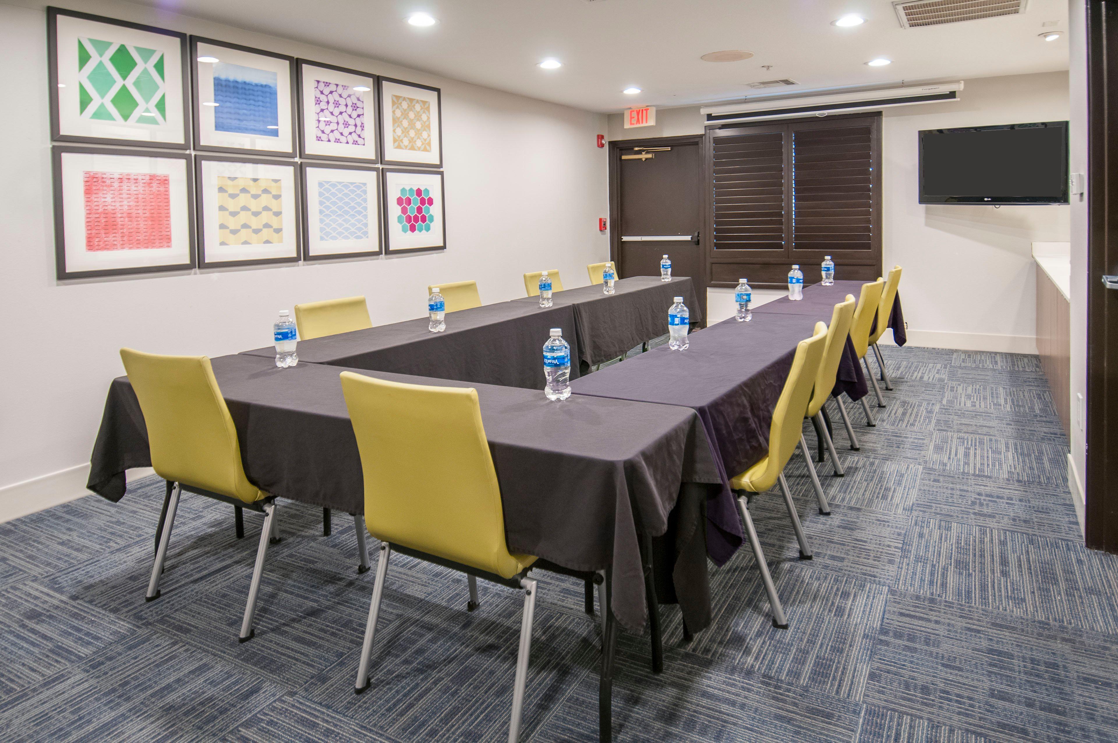 Holiday Inn Express Hotel & Suites Plano West - Frisco By Ihg Exterior foto