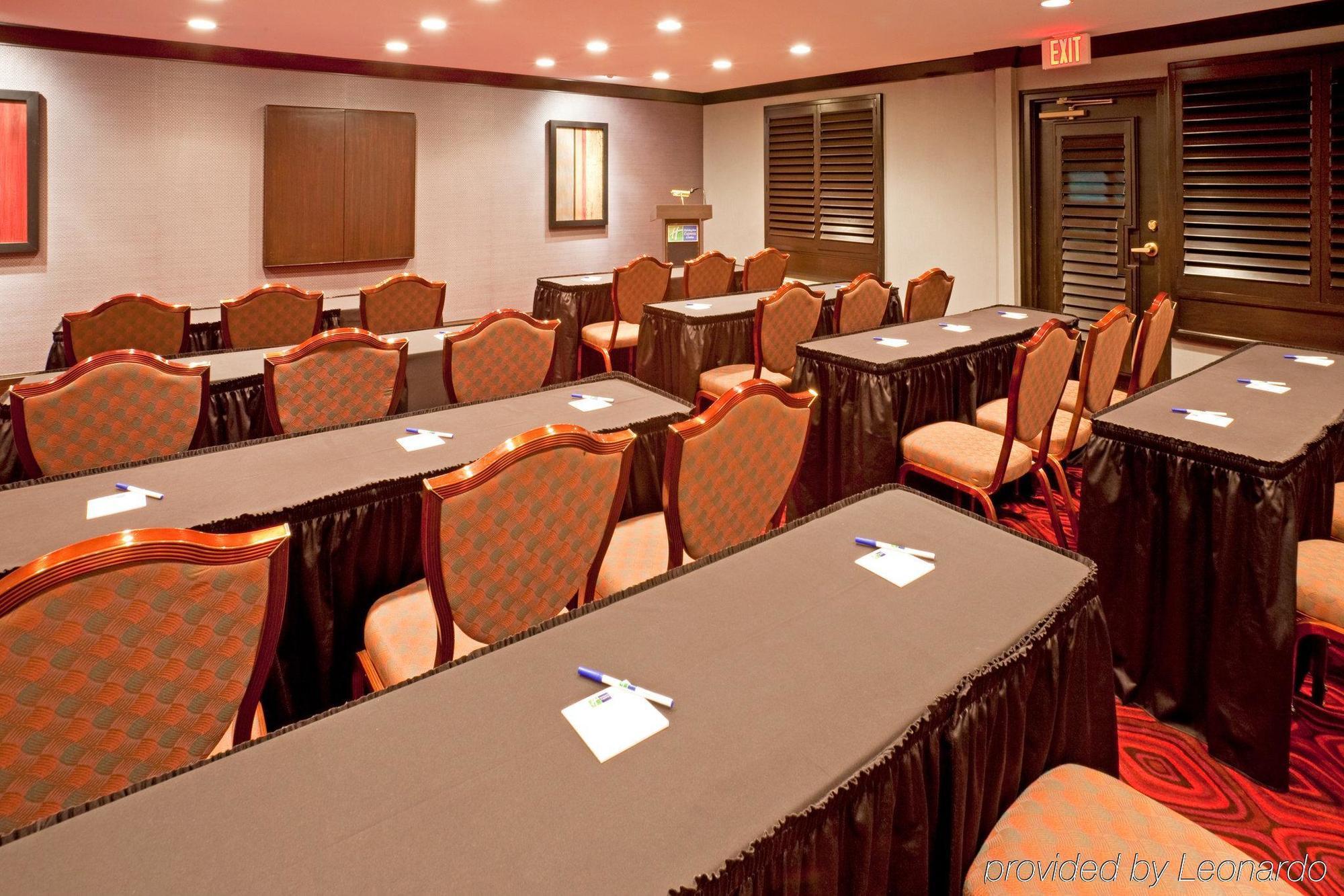 Holiday Inn Express Hotel & Suites Plano West - Frisco By Ihg Facilidades foto