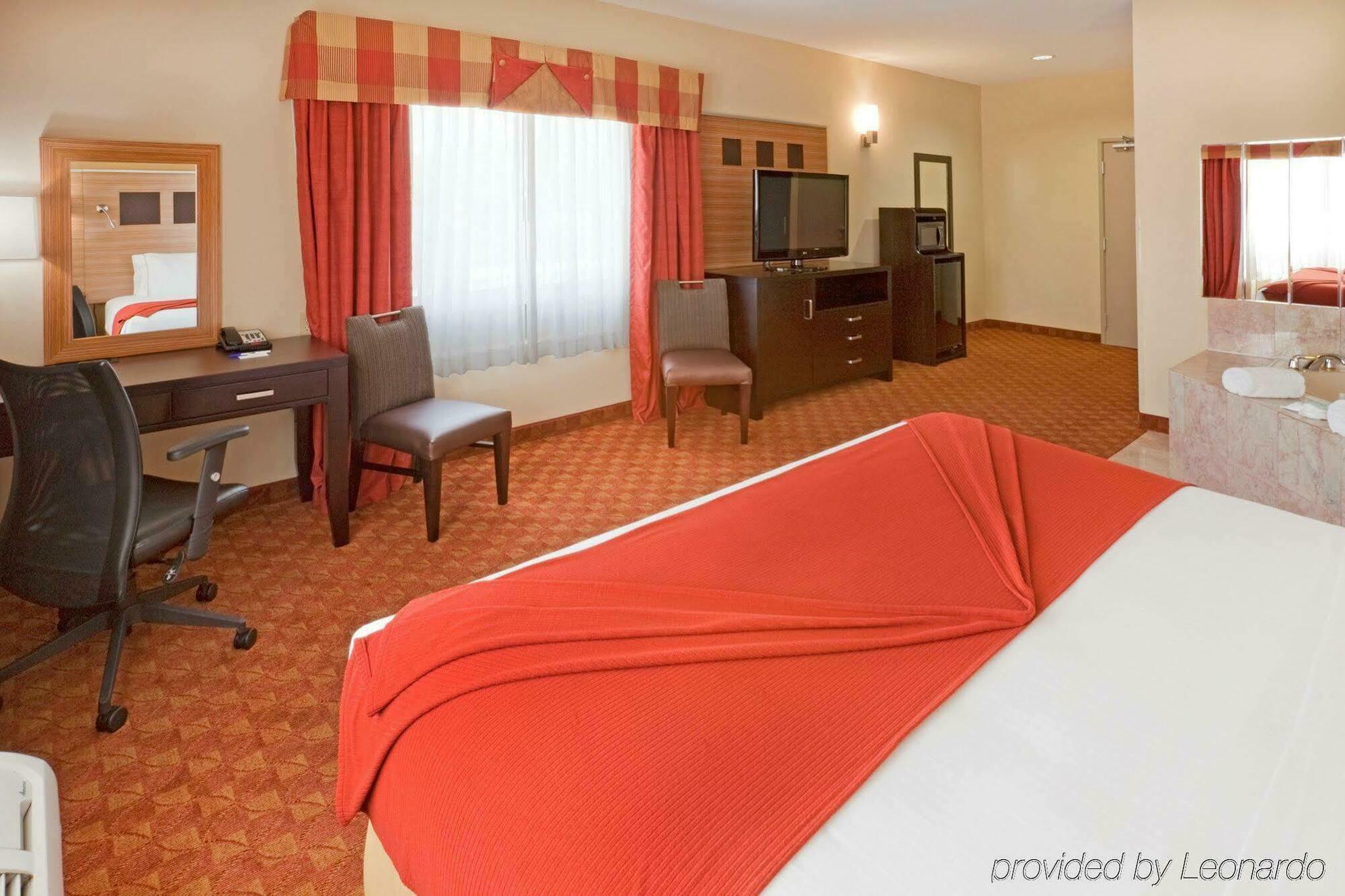 Holiday Inn Express Hotel & Suites Plano West - Frisco By Ihg Habitación foto